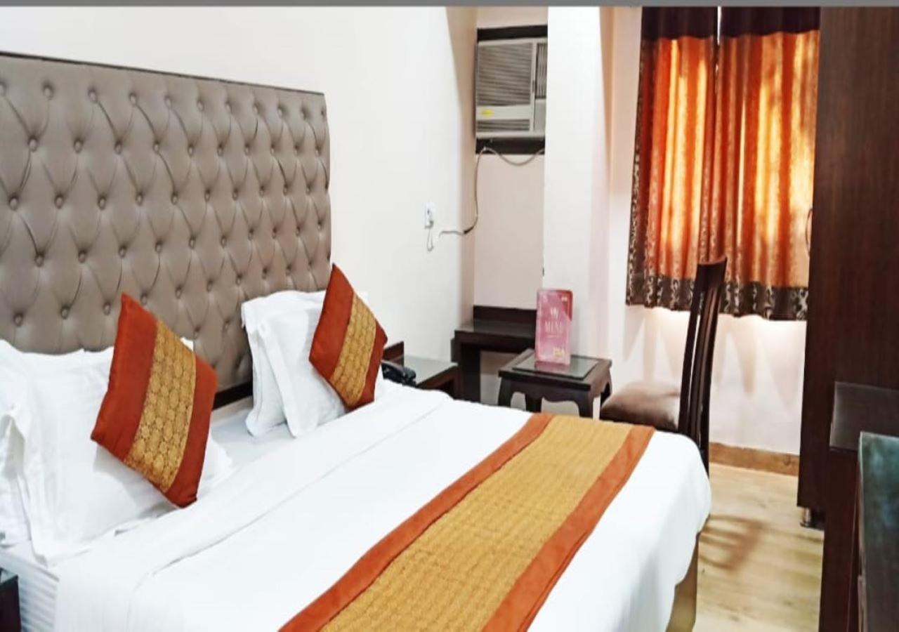 Hotel I Stay & Revels Near New Delhi Railway Station- By Ap Singh Hotels Nova Deli Exterior foto