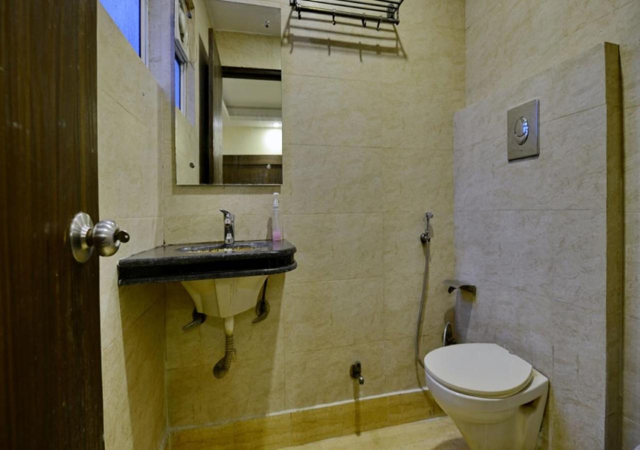 Hotel I Stay & Revels Near New Delhi Railway Station- By Ap Singh Hotels Nova Deli Exterior foto