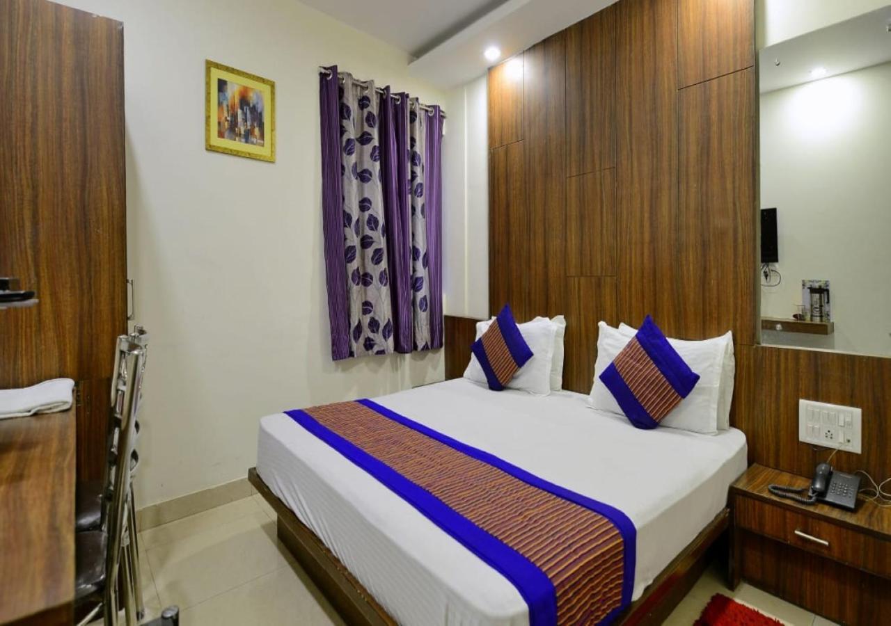 Hotel I Stay & Revels Near New Delhi Railway Station- By Ap Singh Hotels Nova Deli Exterior foto
