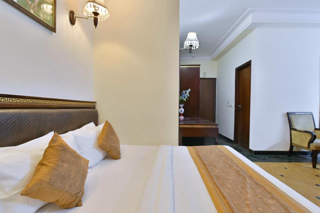 Hotel I Stay & Revels Near New Delhi Railway Station- By Ap Singh Hotels Nova Deli Exterior foto