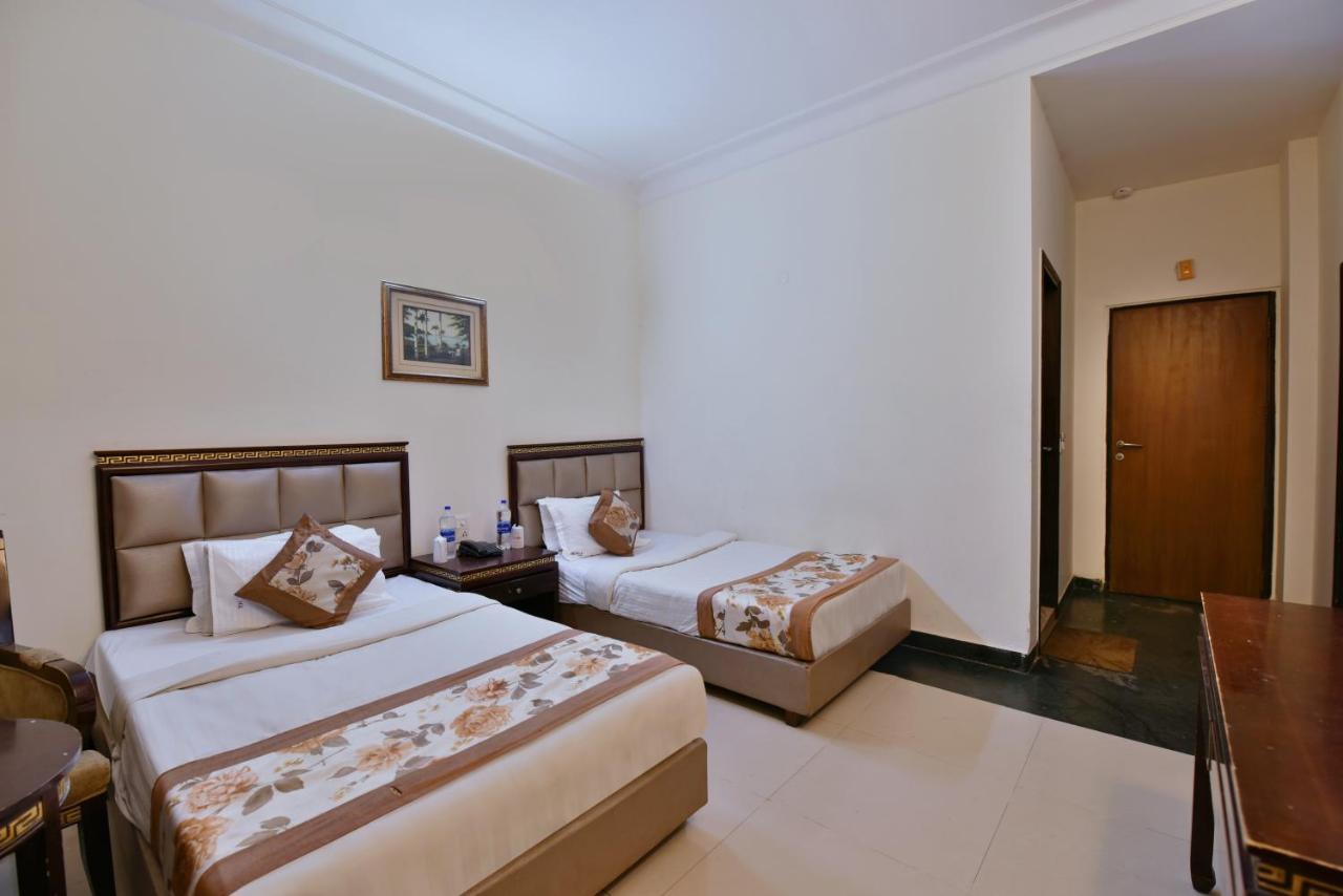 Hotel I Stay & Revels Near New Delhi Railway Station- By Ap Singh Hotels Nova Deli Exterior foto
