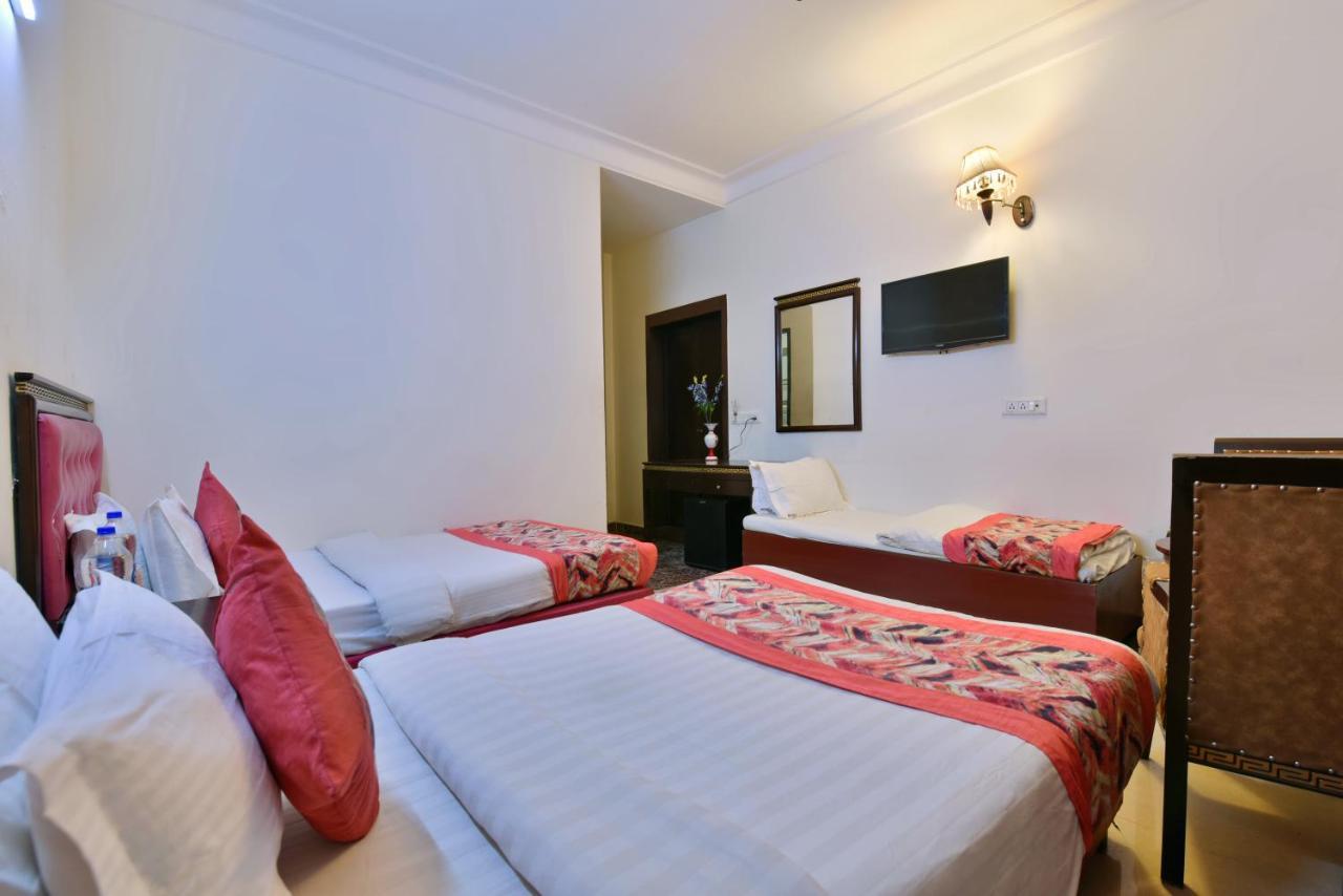 Hotel I Stay & Revels Near New Delhi Railway Station- By Ap Singh Hotels Nova Deli Exterior foto