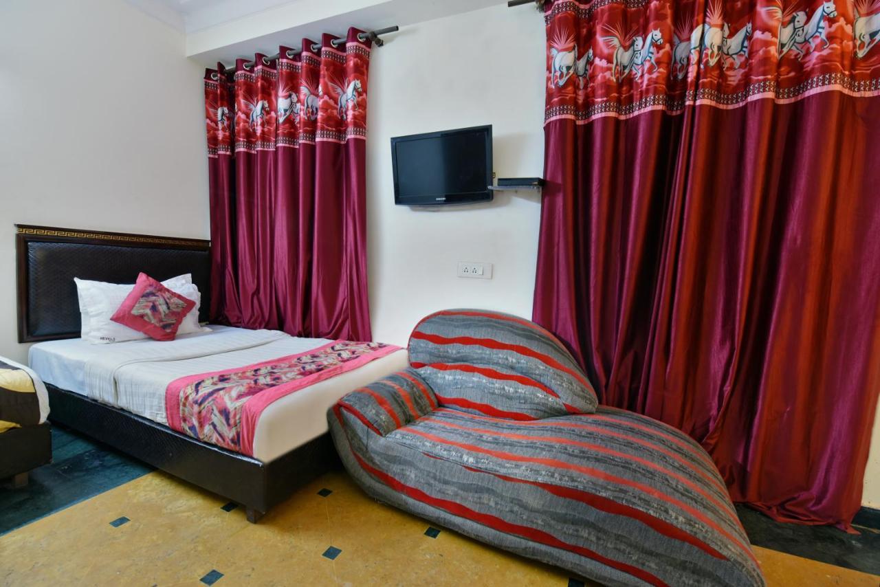 Hotel I Stay & Revels Near New Delhi Railway Station- By Ap Singh Hotels Nova Deli Exterior foto