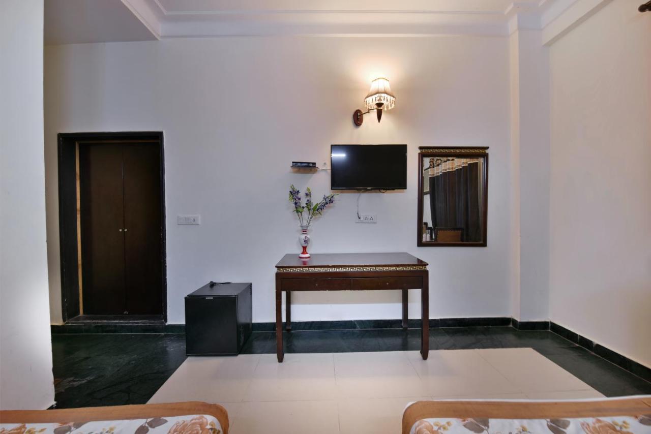 Hotel I Stay & Revels Near New Delhi Railway Station- By Ap Singh Hotels Nova Deli Exterior foto