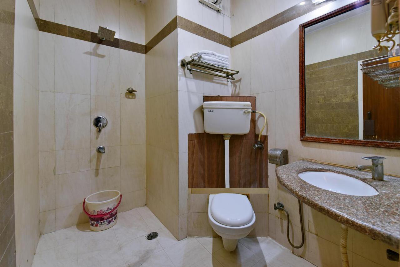 Hotel I Stay & Revels Near New Delhi Railway Station- By Ap Singh Hotels Nova Deli Exterior foto