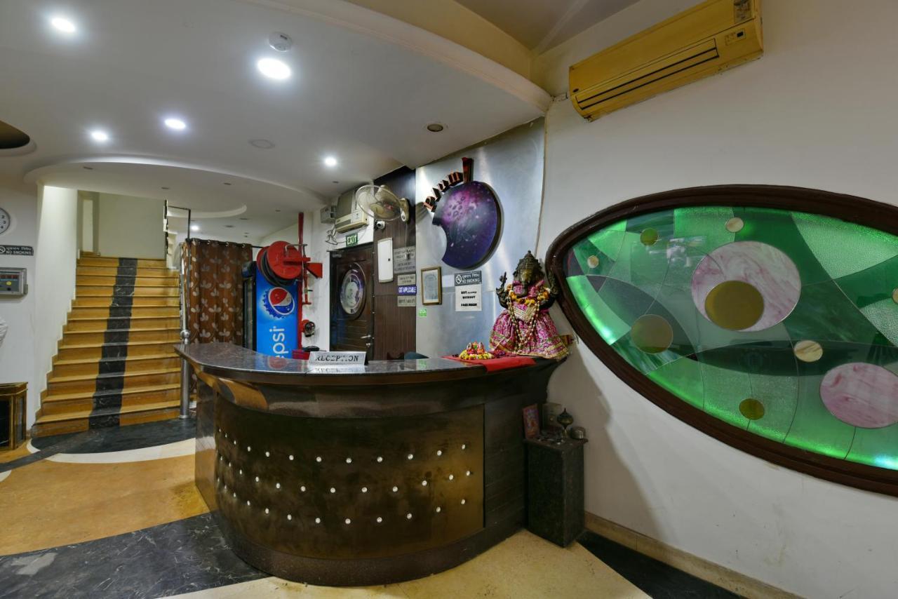 Hotel I Stay & Revels Near New Delhi Railway Station- By Ap Singh Hotels Nova Deli Exterior foto